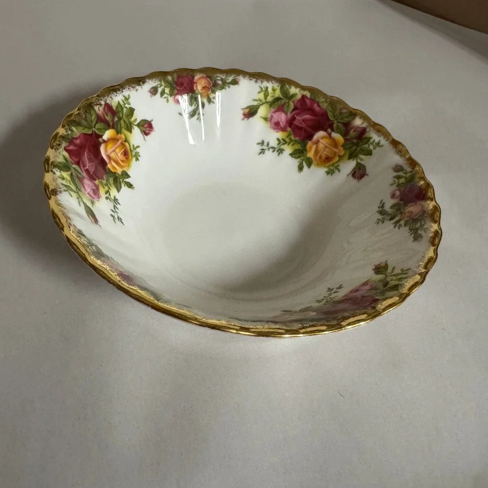 Royal Albert Old Country Roses CEREAL‎ Bowl Bone China England Gold Trim 6